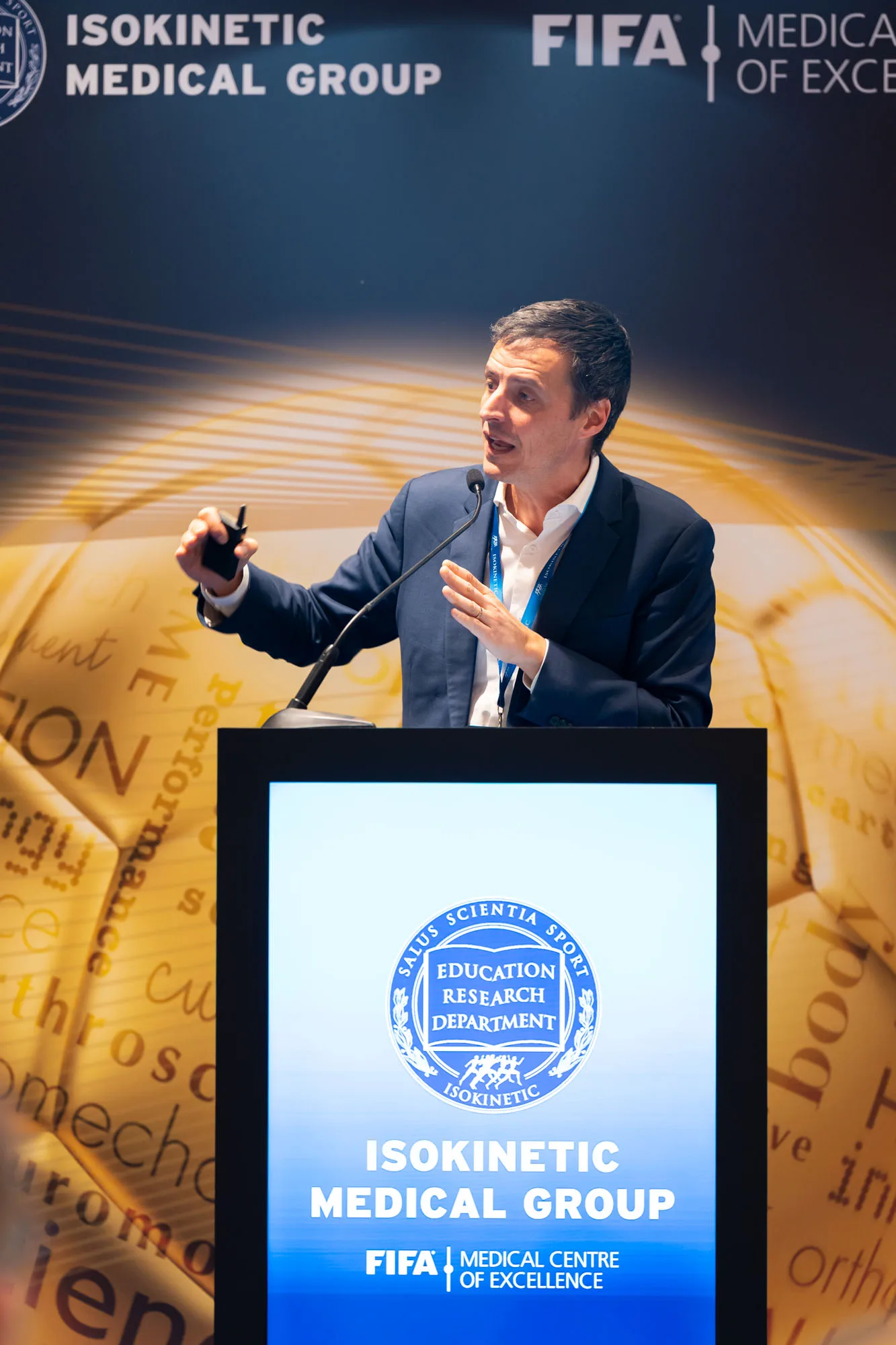 Miquel A. Bru Angelats, CBDO y cofundador de Made of Genes, presentando en el workshop de IBSA Group durante la Isokinetic Conference 2026